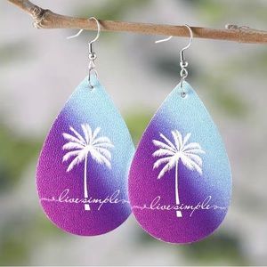 Women’s/girls pierced earrings